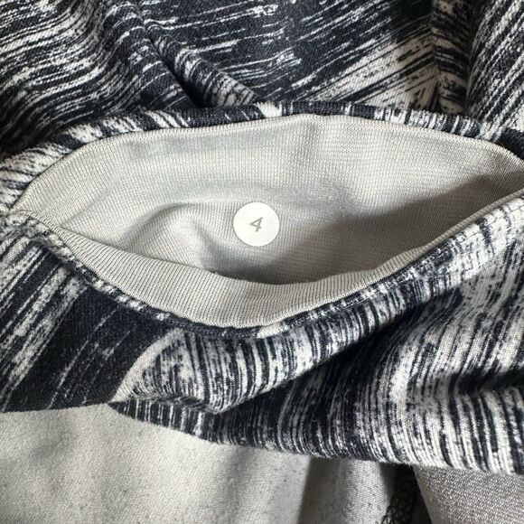Lululemon Wunder Under Crop II Heath Wave Black White Size 4 Workout Leggings - Picture 9 of 13